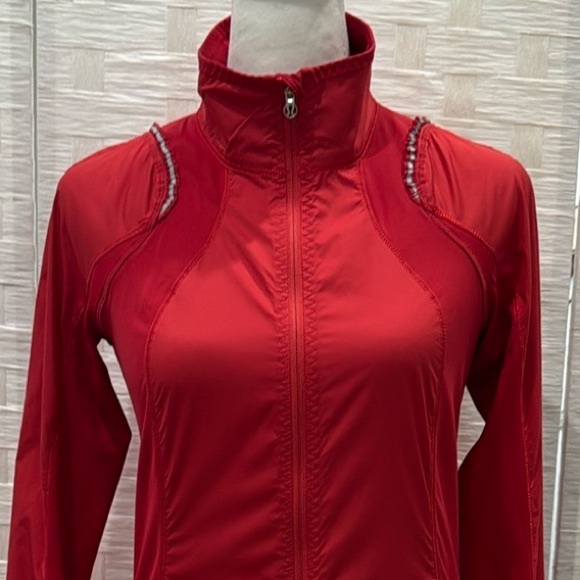 Lululemon Run: Nothing But Run Jacket - Picture 3 of 16